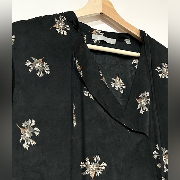 Vince‎ Tossed Bouquet Tie-Neck Blouse Black S - Picture 10 of 13